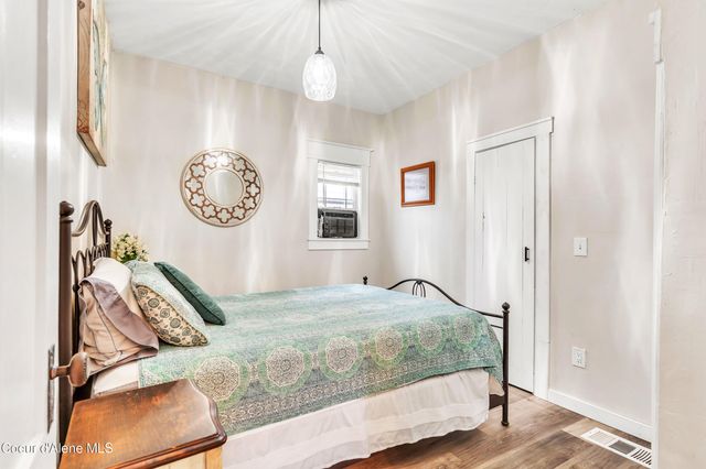 706 Main St, Sandpoint, ID 83864