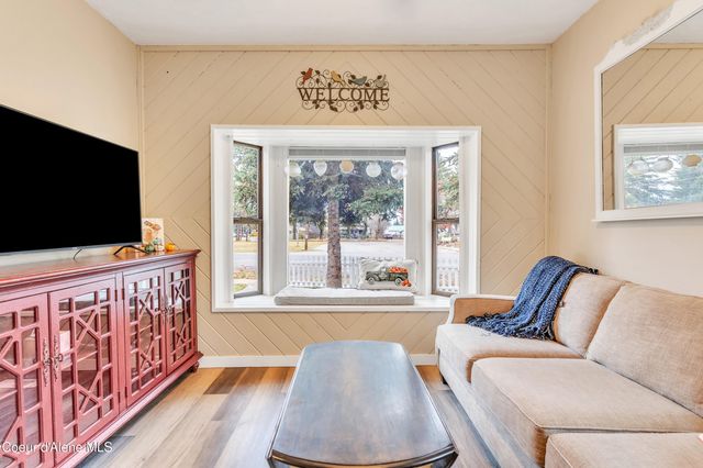 706 Main St, Sandpoint, ID 83864