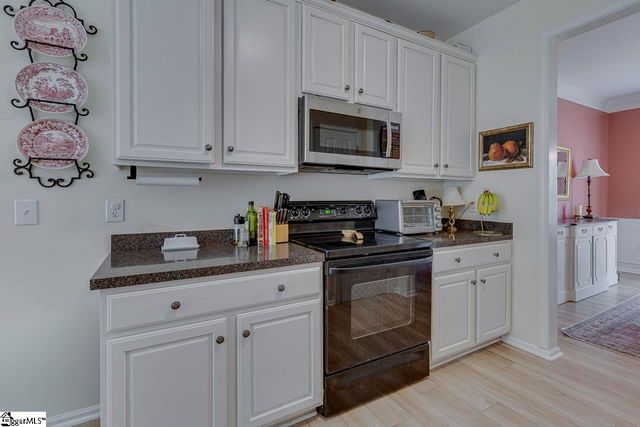 4 Crown Empire Court, Simpsonville, SC 29681