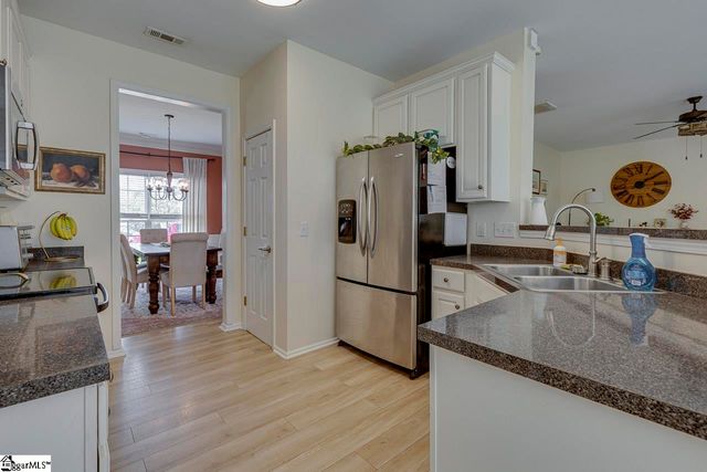 4 Crown Empire Court, Simpsonville, SC 29681