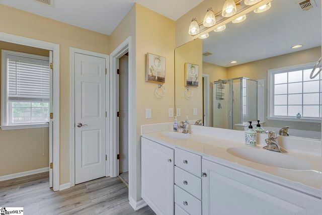 4 Crown Empire Court, Simpsonville, SC 29681