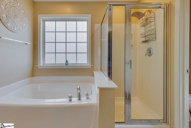 4 Crown Empire Court, Simpsonville, SC 29681
