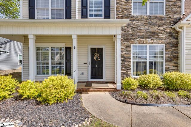 4 Crown Empire Court, Simpsonville, SC 29681