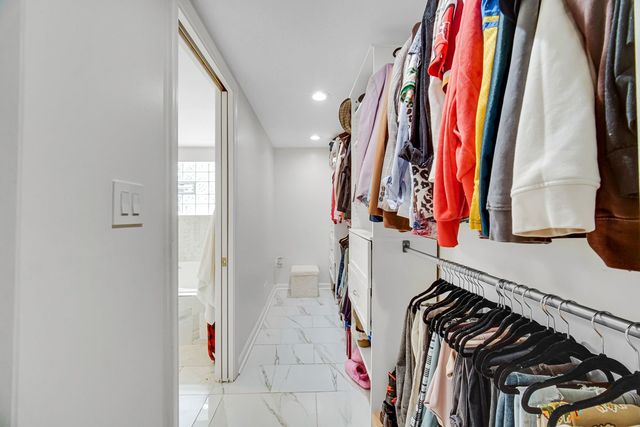 2605 W 83rd Place, Chicago, IL 60652
