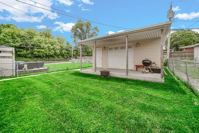 2605 W 83rd Place, Chicago, IL 60652