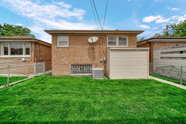 2605 W 83rd Place, Chicago, IL 60652