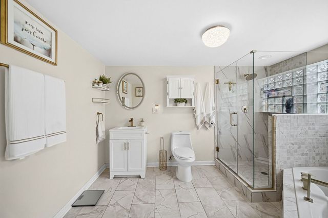 2605 W 83rd Place, Chicago, IL 60652