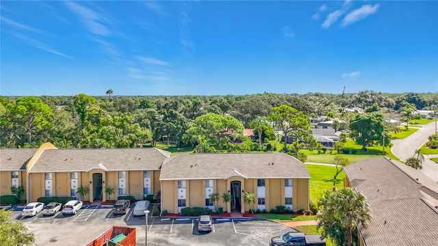 1935 TOUCAN WAY 302, Sarasota, FL 34232