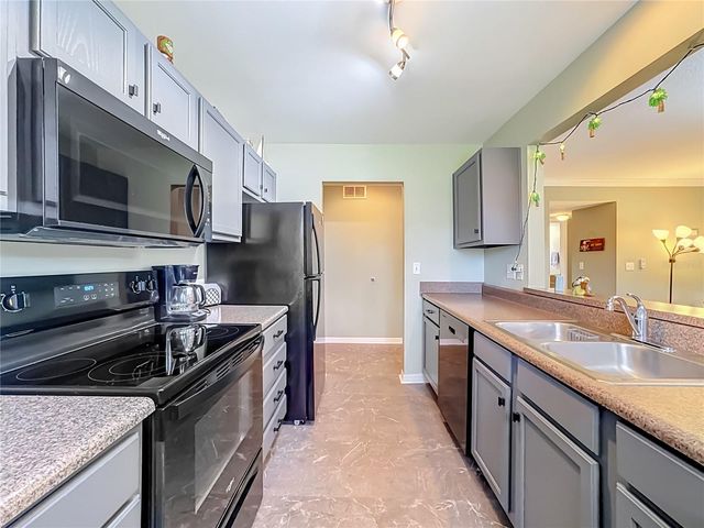 1935 TOUCAN WAY 302, Sarasota, FL 34232