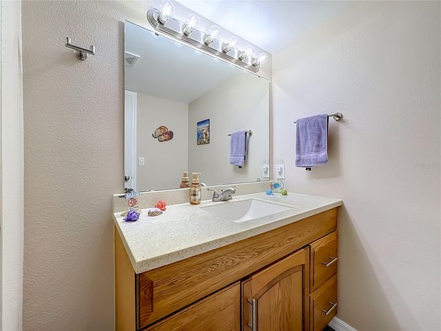 1935 TOUCAN WAY 302, Sarasota, FL 34232