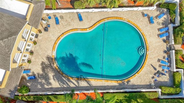 1935 TOUCAN WAY 302, Sarasota, FL 34232
