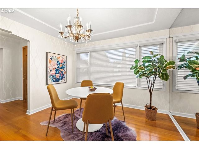 1805 Ne SARATOGA St, Portland, OR 97211