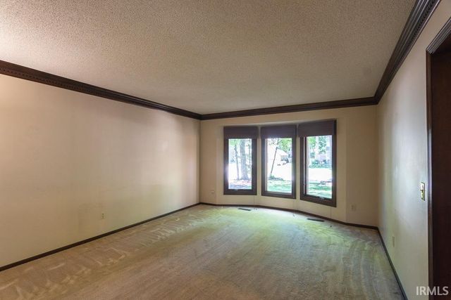 5214 Willowwood Court, Fort Wayne, IN 46835