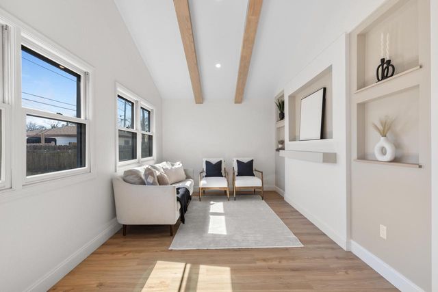 483 E Morgan AVENUE, Milwaukee, WI 53207