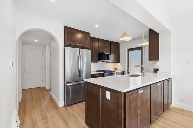 483 E Morgan AVENUE, Milwaukee, WI 53207