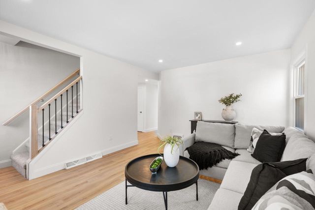 483 E Morgan AVENUE, Milwaukee, WI 53207