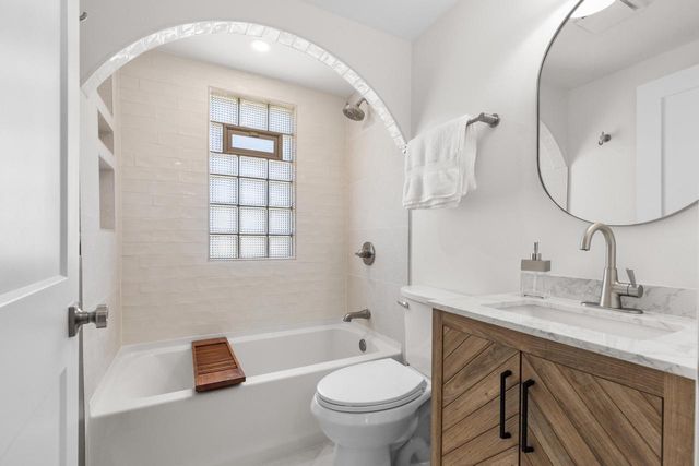 483 E Morgan AVENUE, Milwaukee, WI 53207