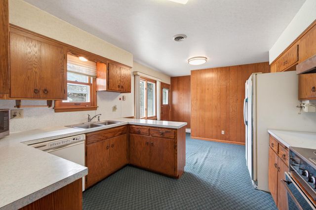 2850 Pilot Knob Road, Eagan, MN 55121