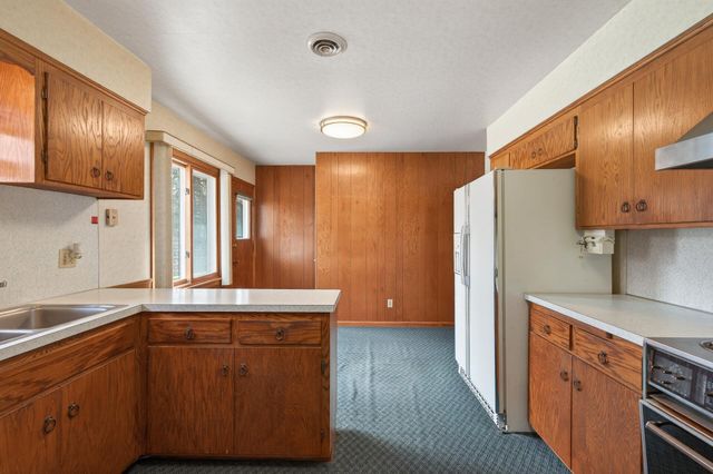 2850 Pilot Knob Road, Eagan, MN 55121