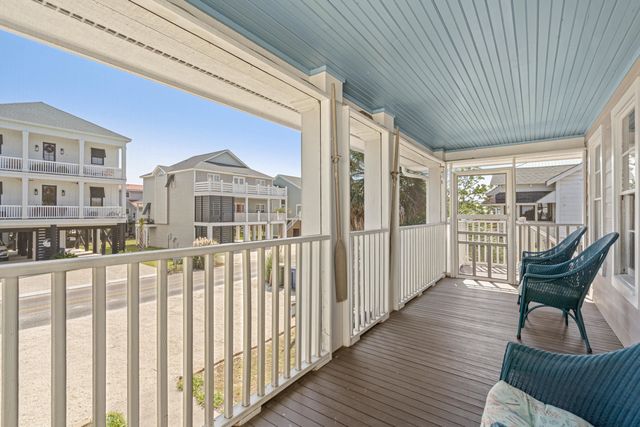 615 Doyle Ave., Pawleys Island, SC 29585