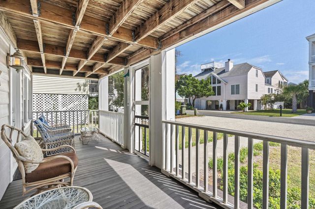 615 Doyle Ave., Pawleys Island, SC 29585