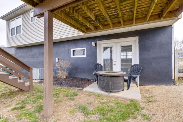 123 Village Lane, Gray, TN 37615