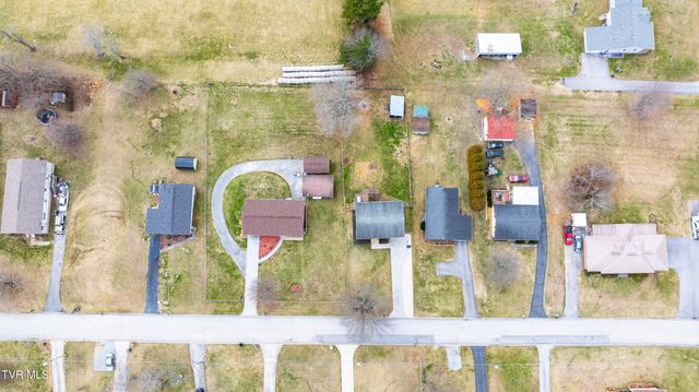 123 Village Lane, Gray, TN 37615