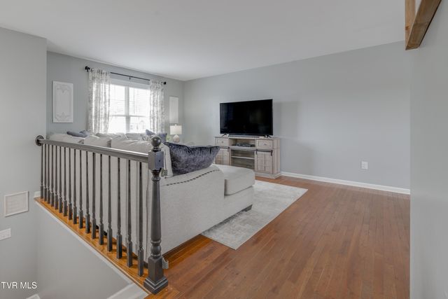 123 Village Lane, Gray, TN 37615