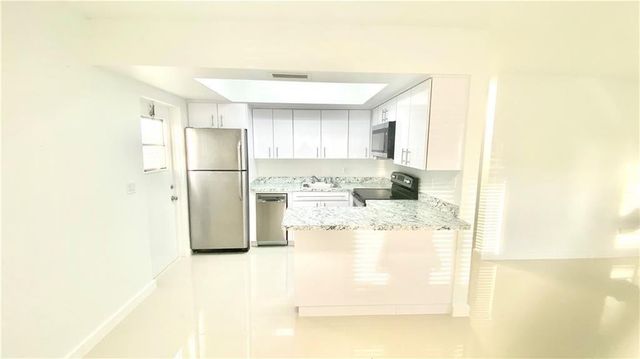 317 SE 12 Avenue, Pompano Beach, FL 33060