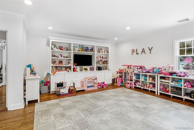 18 Lakeside Drive, Rye, NY 10580