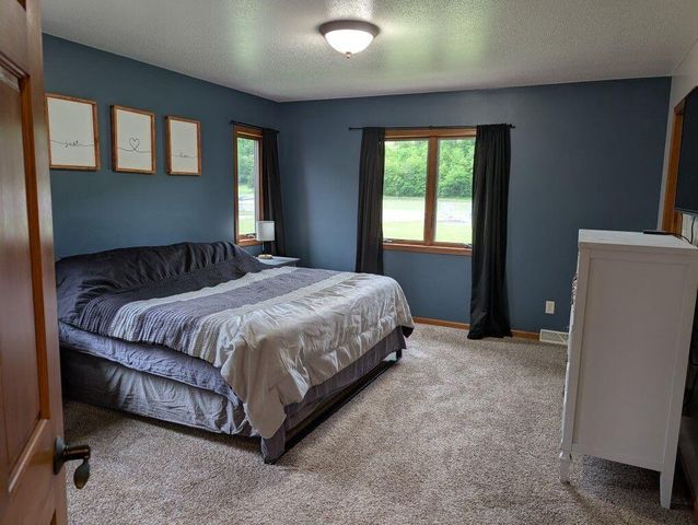 1007 3rd AVENUE E, Holmen, WI 54636