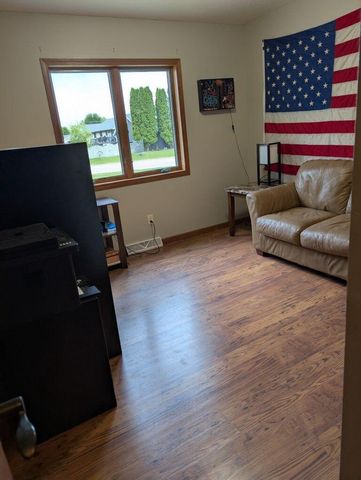 1007 3rd AVENUE E, Holmen, WI 54636
