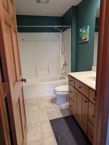 1007 3rd AVENUE E, Holmen, WI 54636