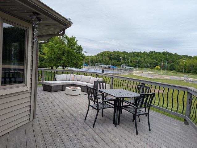 1007 3rd AVENUE E, Holmen, WI 54636