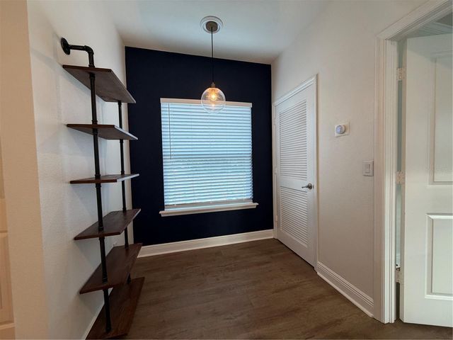 1736 W WALNUT STREET, Tampa, FL 33607