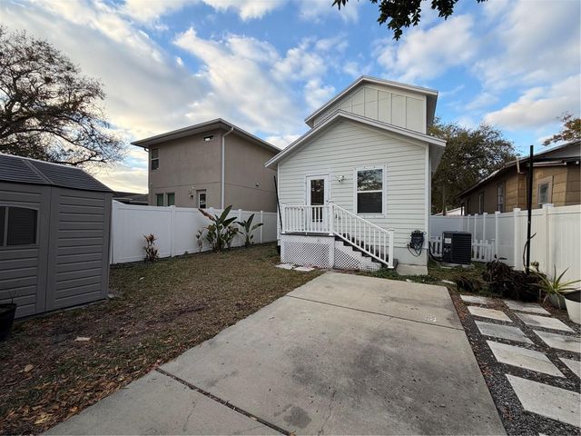 1736 W WALNUT STREET, Tampa, FL 33607