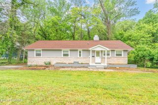 641 Pennsylvania Ave, Oak Ridge, TN 37830