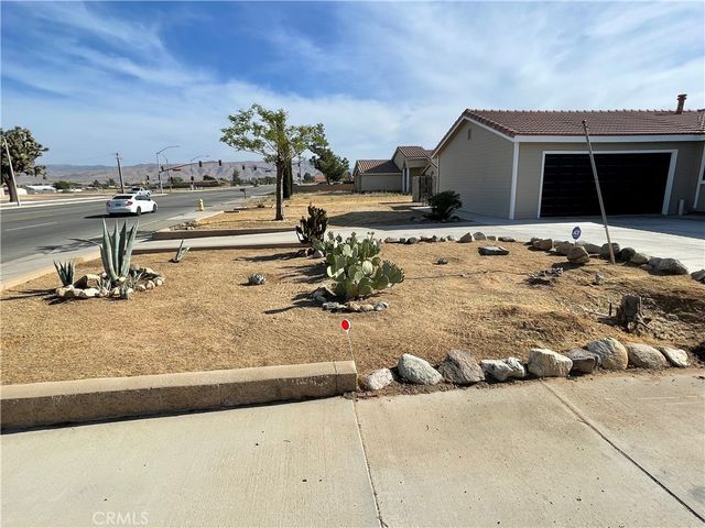 12546 Navajo, Apple Valley, CA 92308