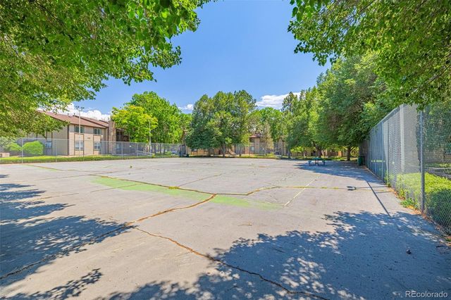 1760 S Pitkin Circle B, Aurora, CO 80017