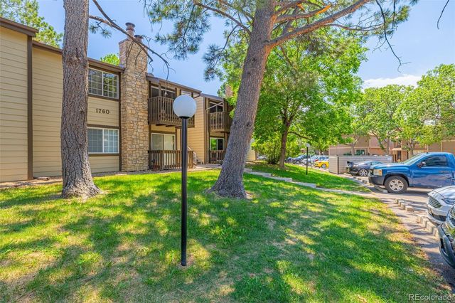 1760 S Pitkin Circle B, Aurora, CO 80017