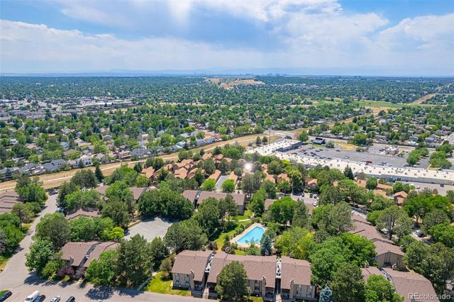 1760 S Pitkin Circle B, Aurora, CO 80017