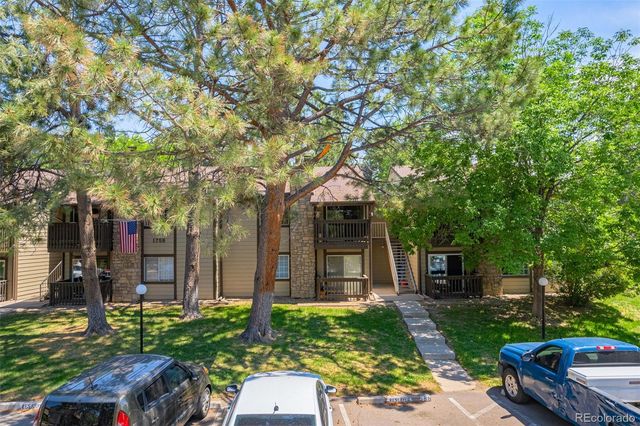 1760 S Pitkin Circle B, Aurora, CO 80017