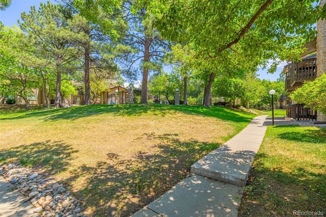 1760 S Pitkin Circle B, Aurora, CO 80017