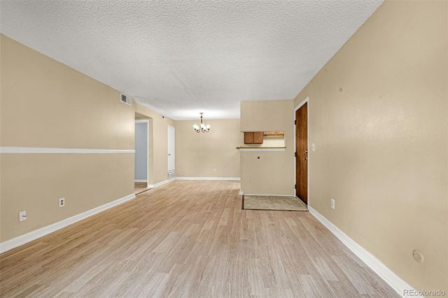 1760 S Pitkin Circle B, Aurora, CO 80017