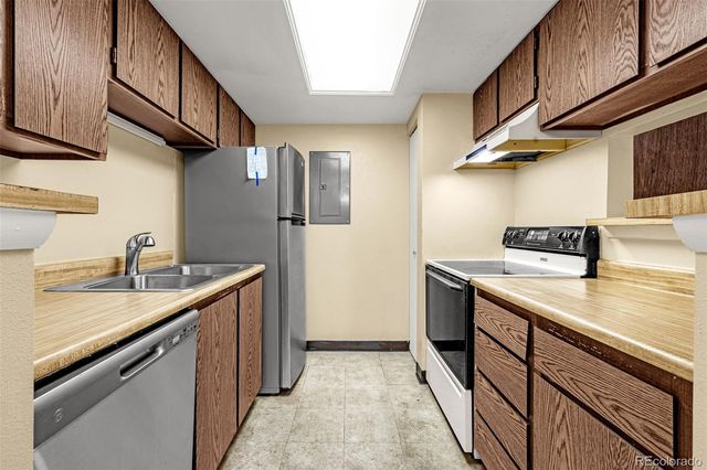 1760 S Pitkin Circle B, Aurora, CO 80017