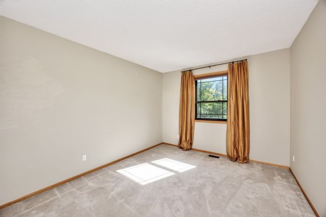 704 76th Street, West Des Moines, IA 50266