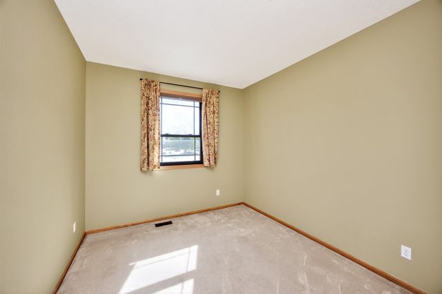 704 76th Street, West Des Moines, IA 50266