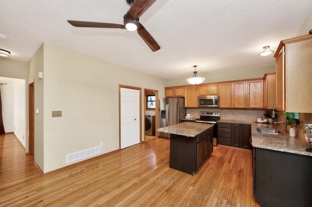 704 76th Street, West Des Moines, IA 50266