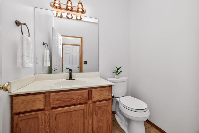 704 76th Street, West Des Moines, IA 50266