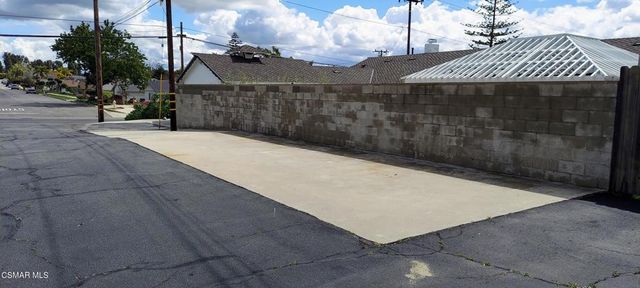 17 Maxine Drive, Camarillo, CA 93010